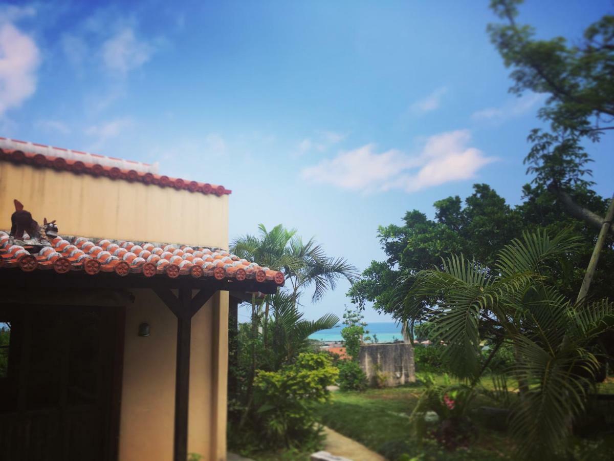 国頭郡 ソモス Bed & Breakfast エクステリア 写真