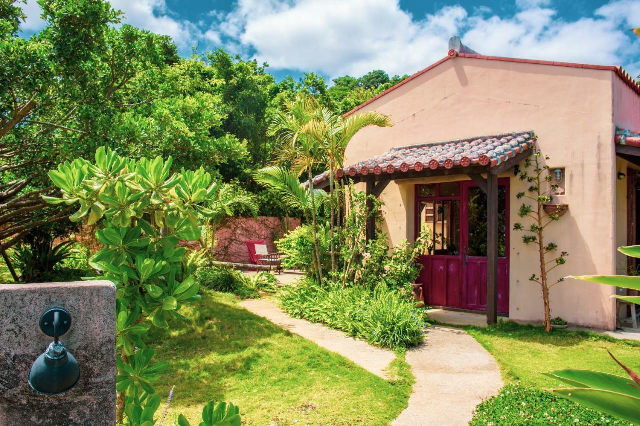 国頭郡 ソモス Bed & Breakfast エクステリア 写真